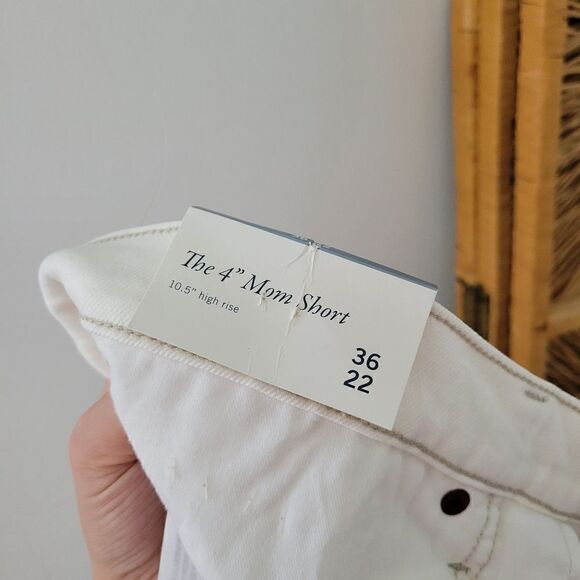 Abercrombie & Fitch 4" High Rise Mom Short White Raw Hem 36/22 - Picture 3 of 9